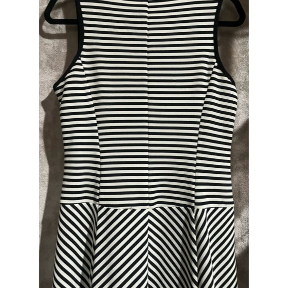 Beige by ECI Black White Striped Sleeveless Fit Flare Horizontal Diagonal Dress - Picture 5 of 12